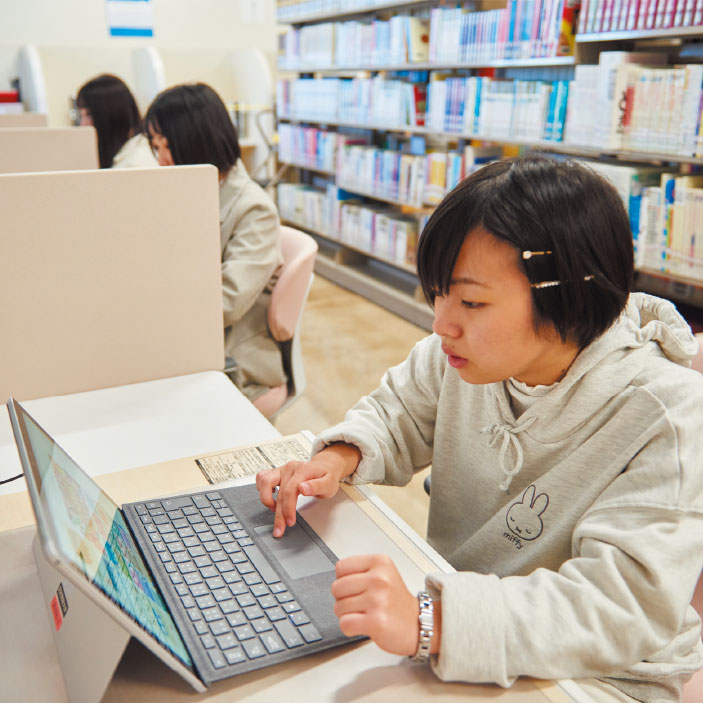 図書館 PCコーナー