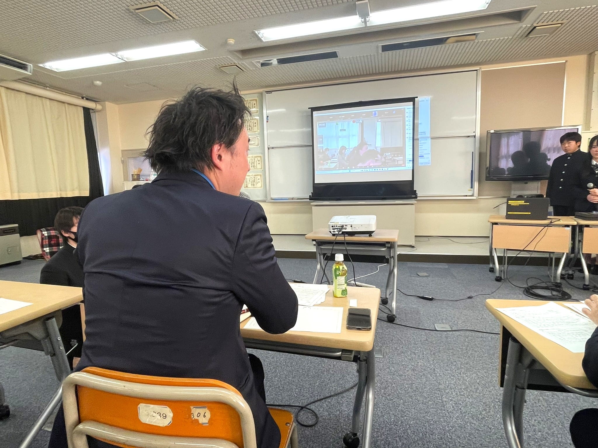 令和6年3月４日(月)、栃木県立佐野高校で行われた「SG課題研究成果発表会」に、本学の教職員5名が指導助言者として参加しました。