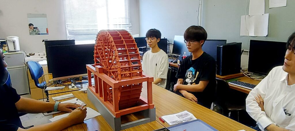 建築・土木分野の刑部研究室の活動が、「よみうりタイムス」に掲載されました。